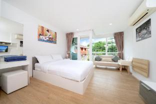 Beach &amp; Surf Lovers: Suite 8-132 in Kata Oasis