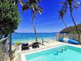 Beachfront Apt in Private Villa w/ Infinity Pool