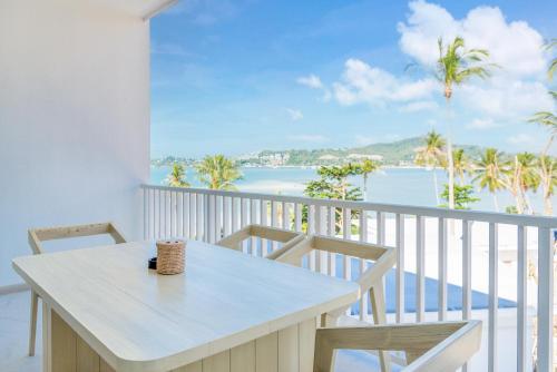 Beachfront Luxury Apartment 33