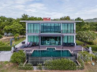 BeachFront Modern 4 Bedroom Pool Villa (RV)