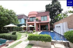 BeachFront Poolvilla for 15 People| Pranburi Beach