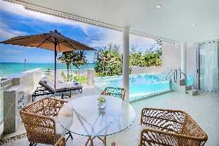 Beachfront Residence - Stunning Sea View