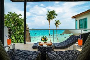Beachfront Retreat Perfect for Couples and Friends