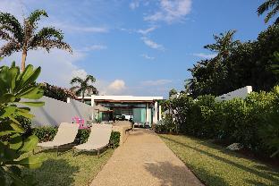 Beachfront Top 2BR Villa (Natai Beach)- VVPHU14.1