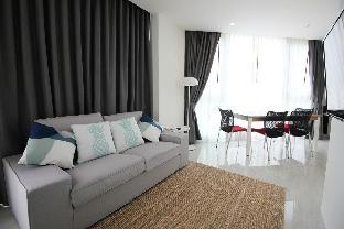 Beachside Resort Chic Apartment
