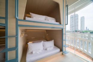 BEAT. Warii Hostel @ Chaophraya River