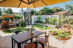 Beautiful courtyard with two bedrooms two bathroom