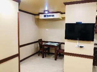 Best Ekamai Sukhumvit New 1 Bedroom + Living Area