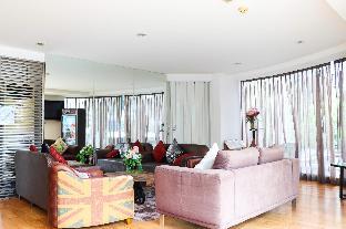 Beverly 33 One-Bedroom Condominium