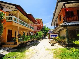 Black &amp; White Bungalows