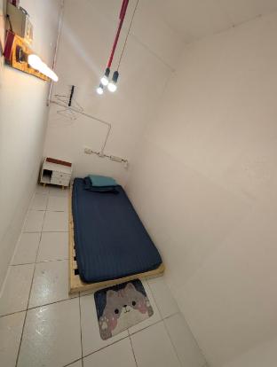 Blue Dream Hostel Single Bed