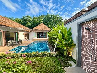 Blue Moon - Stylish and Luxe 4BR Pool Villa