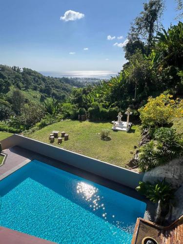 Blue Sky Villa
