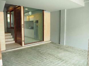 Boon Ta Nom House