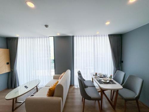 Bright 2BR Rawai Condo Pools Gym