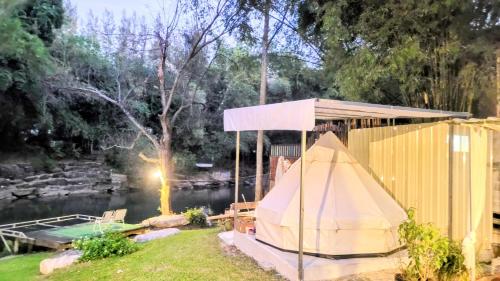 Brookhouse &amp; Glamping