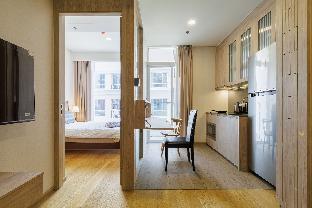 BTS Ekamai 300m Sky Pool / Rooftop Garden with City View