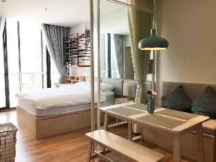 Business suite with Luxury sky swimming pool
