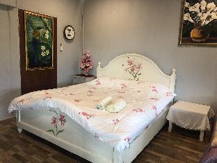 By Nok Accommodation Suan Pun Sook Wang Nam Khiao (Ruen Singkhorn)