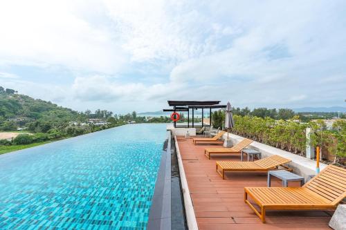 C209 Surin Beachside Sun Escape &amp; Infinity Pool