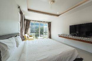 Calm and Spacious Studio View 1