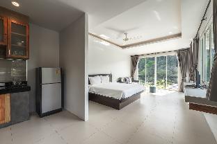 Calm and Spacious Studio  View 2