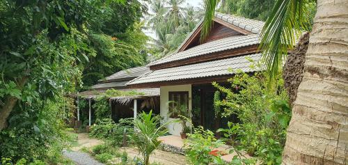 Cassiopeia Srithanu Apartments