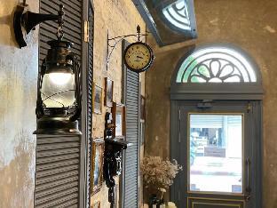 Central Old Town Cottage