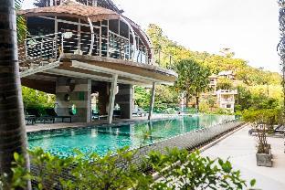 Charming pool view studio in Patong ET414