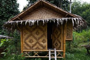 Cheap simple hut