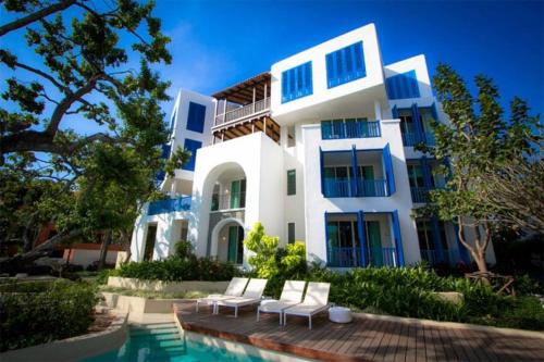 Chelona Greece Beachfront! - 2 BR n FREE NETFLIX