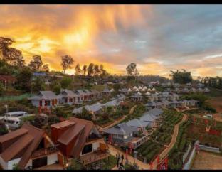 Chenfong Rakthai Resort (Rai Cha Chenfong Resort)