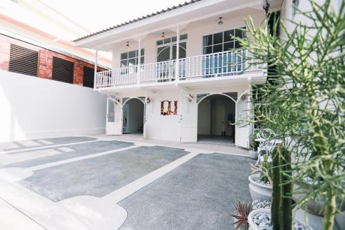 Chertel Poshtel