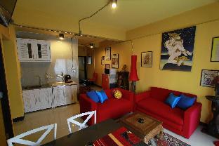 Chez Pom (Yellow Apartment) 2 Suites Available
