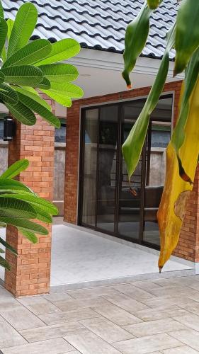 Chiang Mai: Quiet BDR for Two in Green Area