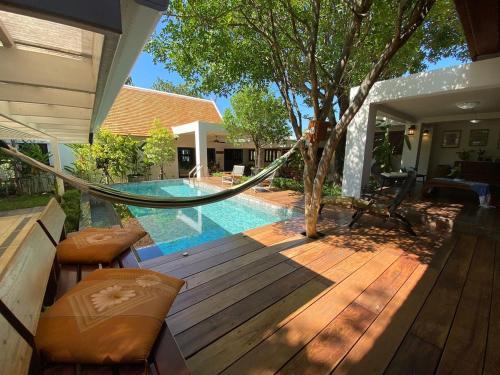 Chic Designer Villa Chiang Mai - Your Whisper Oasis With Private Jacuzzi Pool and Daily Housekeeping