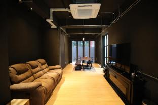 Chic Ekkamai Escape | Near BTS, Dining &amp; Nightlife