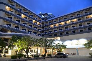 City Beach Resort