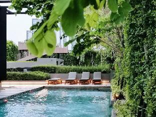 [CITY V] 350 meters walk to the light rail