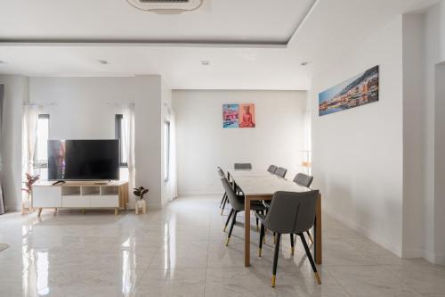 CJ Private Villa near BTS Thonglor