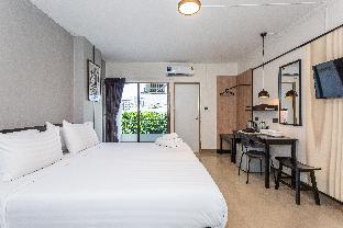 CK2 Hotel