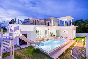 Cleo Pool Villa