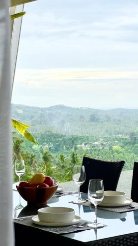 Coco Breeze Peaceful Sea-View Apartment