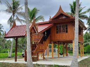 Coco Retreat Ban Krut Thai Orchard House 2