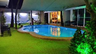 Coconut Palms Bungalow