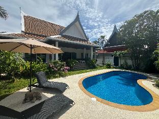 Convenient Family Villa with Pools