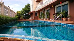 Convenient Grand Plus Hotel Suvarnabhumi