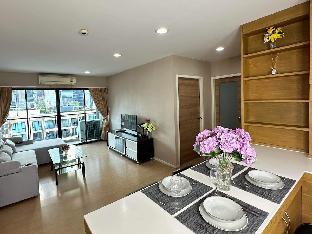 convenient&peaceful place in the most busy area