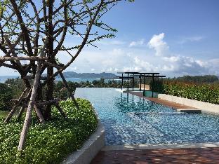 Convenient Surin beach condo with pool & gym! 707