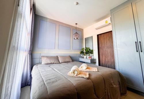 Cozy 1BR Apartment with Big Balcony - 2 Pools & 5 mins from Surin Beach